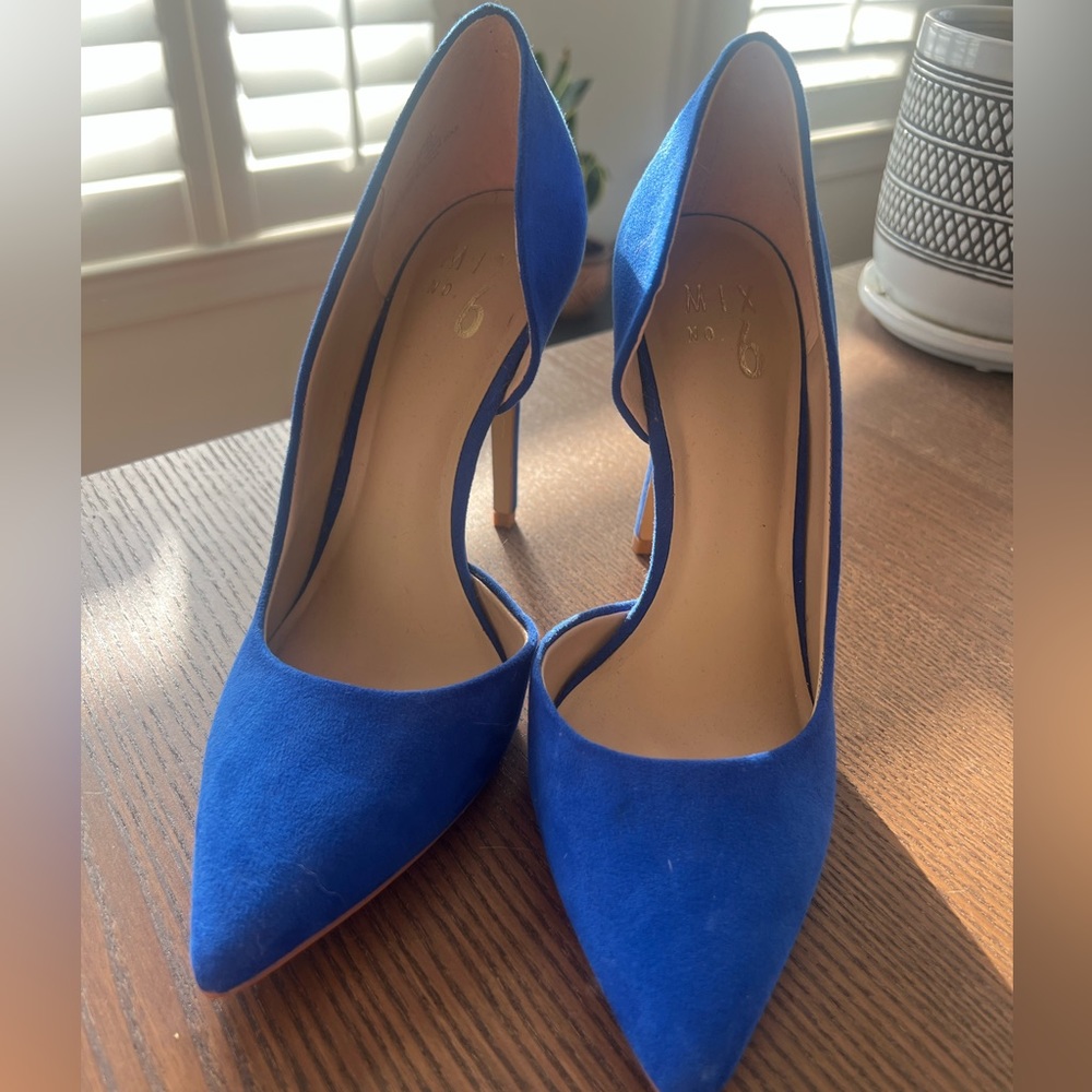 Blue suede pumps, size 7.5. Worn once! Brand mix no. 6